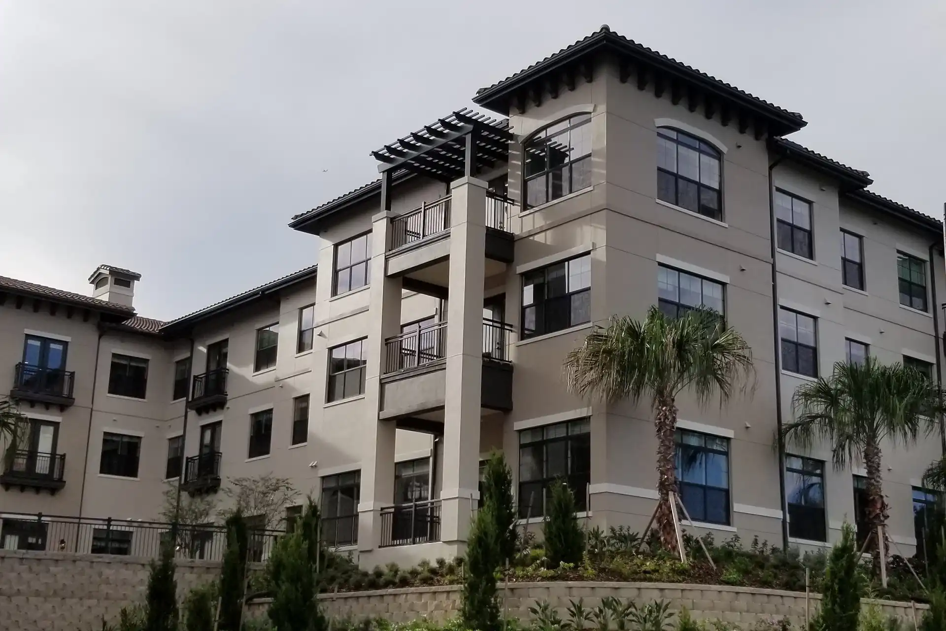 You are currently viewing The Safety Benefits of Commercial Railing: Protecting People & Property